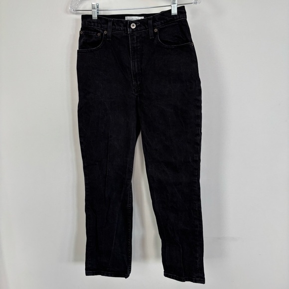 Abercrombie & Fitch The 90s Straight Ultra High Rise Black Jeans Size 26 - Picture 1 of 4